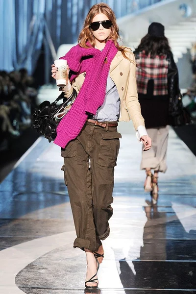 Look 18